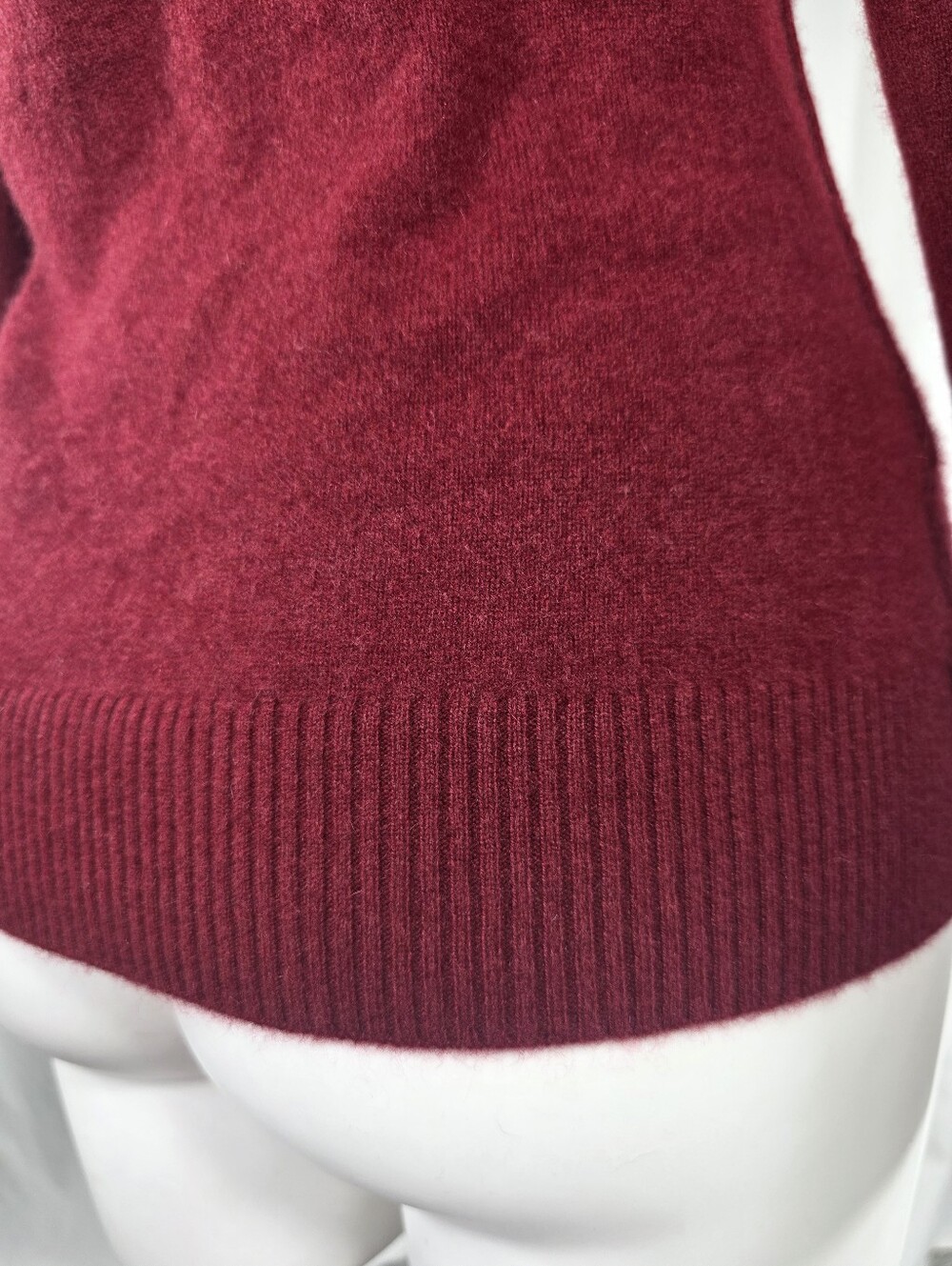 Antonio Melani 100% Fuzzy Cashmere Garnet Red Turtleneck Sweater M Quiet Luxury - Picture 8 of 14